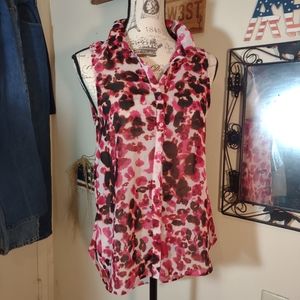 "H&M" women's, Size 6, Sleeveless button up front blouse Pink/blackLeopard spots